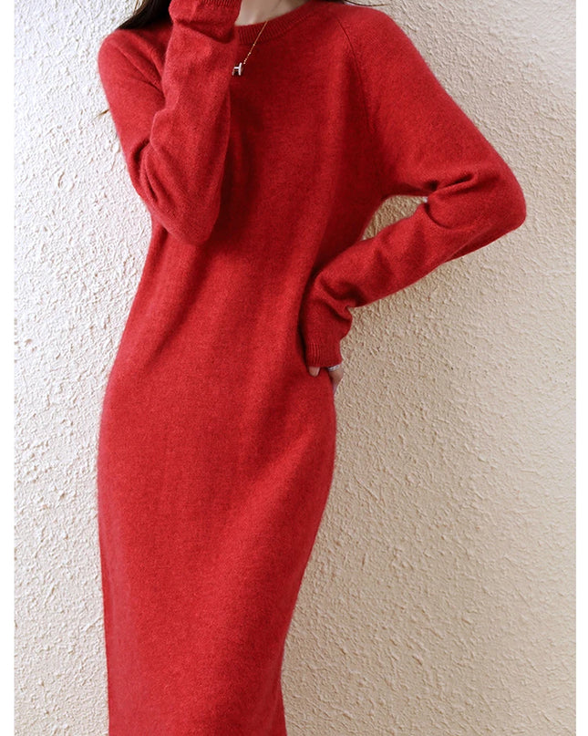 Rotes Midi Strickkleid aus Merinowolle mit Stehkragen - Hauptansicht
