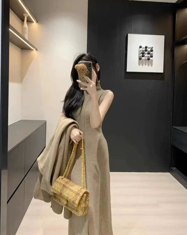 Set bestehend aus Kleid und Cardigan des braunen Zweiteilers