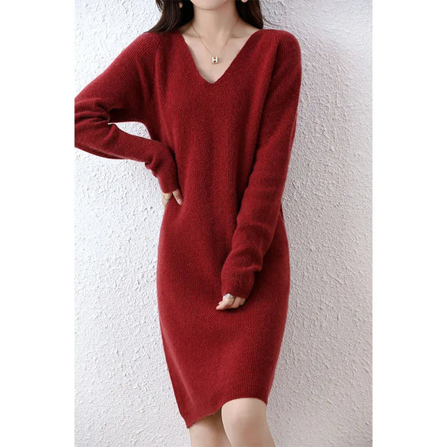 Knielanges Strickkleid mit V-Ausschnitt Rot aus Merinowolle für den Winter