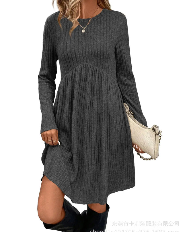 Knielanges Strickkleid Anthrazit, Rundhals und Rippstrick