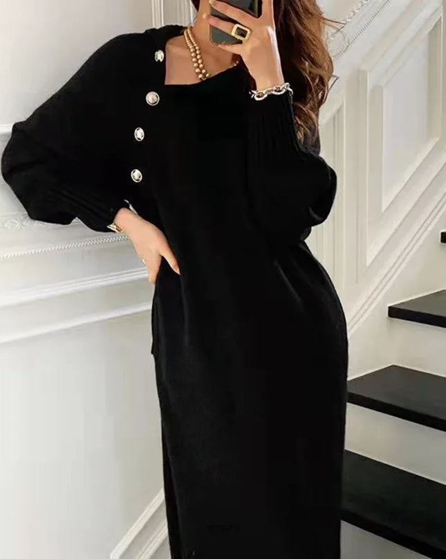 Strickkleid mit Bindegürtel und Knopfleiste an der Schulter