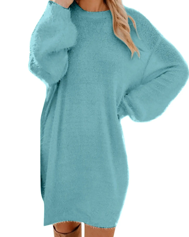 Hellblaues Oversize Strickkleid mit flauschiger Oberfläche und Rundhalsausschnitt